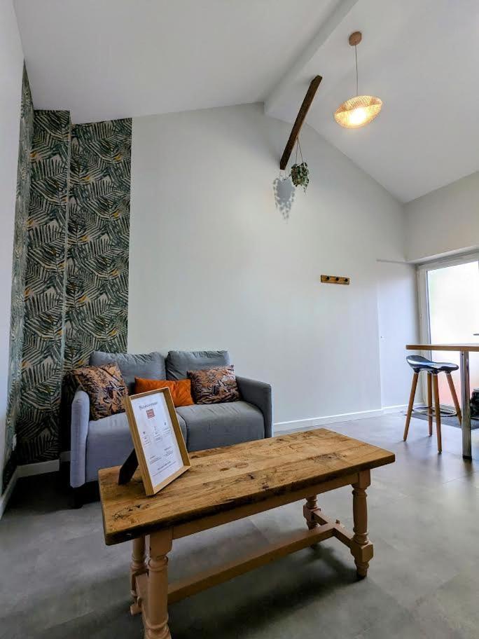 Le Boheme, Sauna & Spa Riorges ภายนอก รูปภาพ